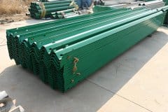 冠县波形护栏板哪家好？