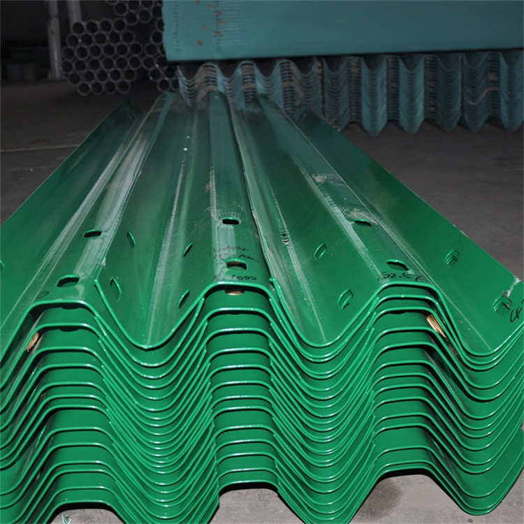 两波波形护栏板