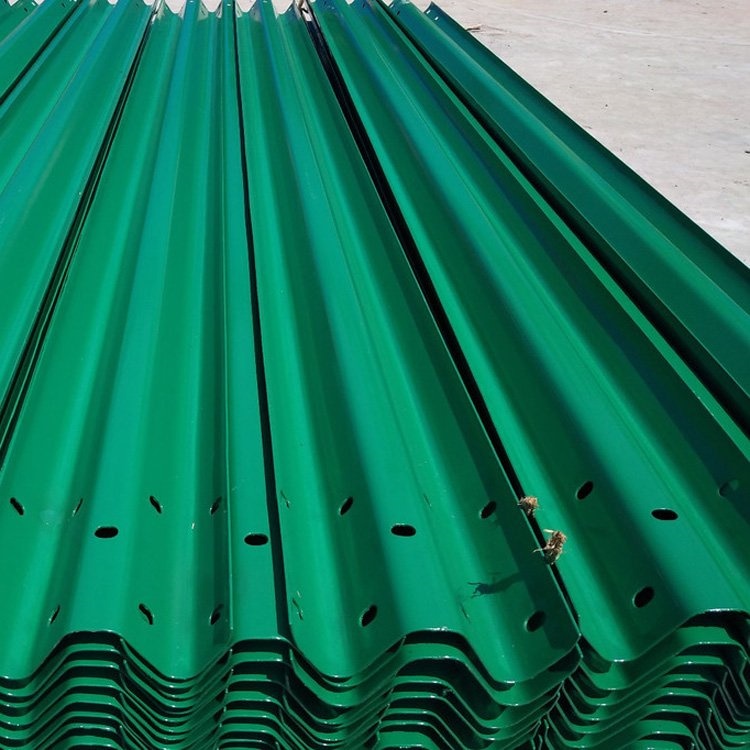 两波波形护栏板