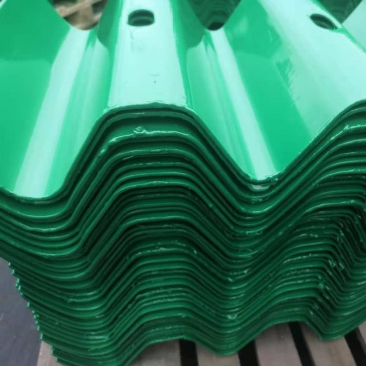 三波波形护栏板